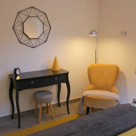 Le Pied-a-terre *