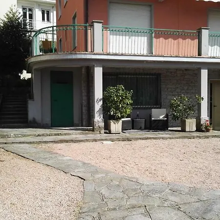 Le Pied-a-terre *